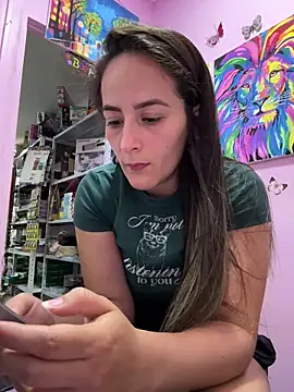 Snapshot of Rousse92 chatting on May 18, 1:02 am Rousse92 online show from May 18, 1:02 am