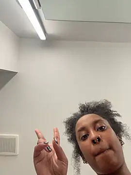 Your Paris online show from January 10, 12:45 am