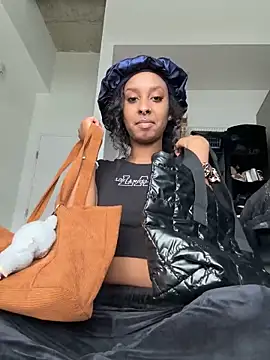 Your Paris online show from February 22, 6:39 pm