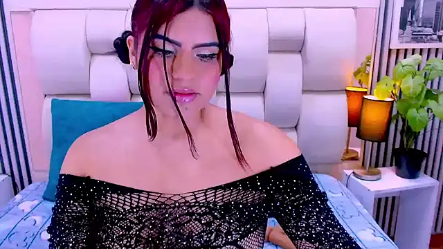Snapshot of sarah_cream chatting on May 22, 1:35 am sarah cream online show from May 22, 1:35 am
