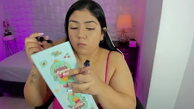 Snapshot of iris_torrez_ chatting on May 26, 12:23 pm iris torrez online show from May 26, 12:23 pm