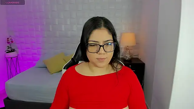 Snapshot of iris_torrez_ chatting on June 4, 12:11 pm iris torrez online show from June 4, 12:11 pm