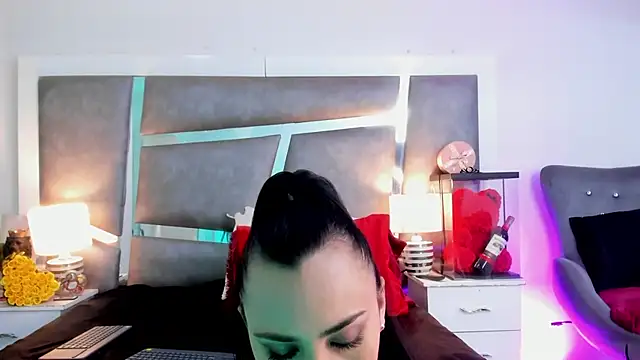 Snapshot of Evangeline_Taylorr chatting on January 29, 1:17 pm Evangeline Taylorr online show from January 29, 1:17 pm