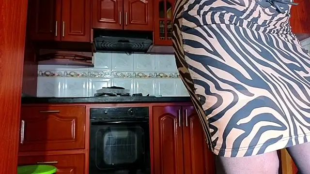 MissEscarleth online show from December 22, 2:52 am