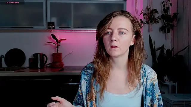 Elly Helly online show from November 5, 8:42 pm