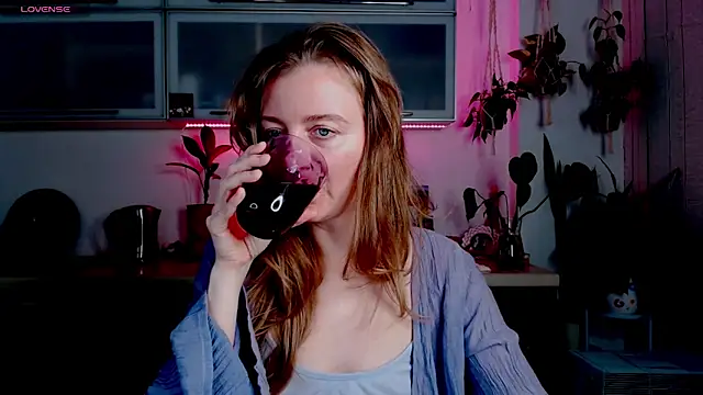 Elly Helly online show from November 17, 8:47 pm