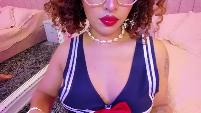 MadelaineJones online show from June 27, 12:22 pm