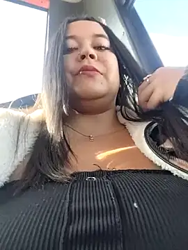 Snapshot of Cristal__04 chatting on May 7, 1:27 pm Cristal 04 online show from May 7, 1:27 pm