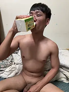 Nakedboy209 online show from May 10, 2:22 pm