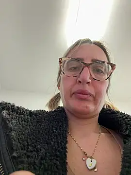 casalinga88 online show from March 18, 4:37 pm