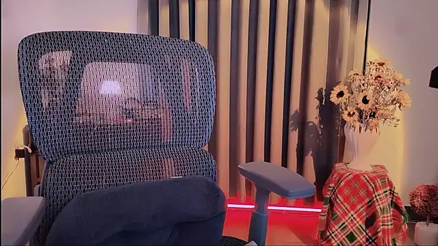 Snapshot of Berrysweet_68 chatting on May 4, 5:09 pm Berrysweet 68 online show from May 4, 5:09 pm