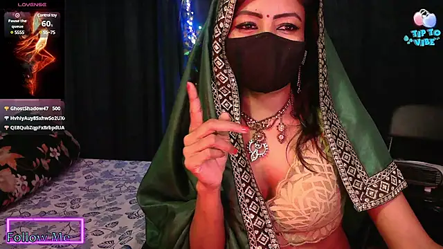 Snapshot of Aashiya- chatting on February 21, 2:17 am Aashiya- online show from February 21, 2:17 am