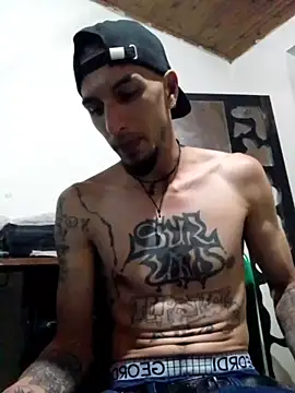 Snapshot of elgoguexxx chatting on December 16, 2:05 am elgoguexxx online show from December 16, 2:05 am