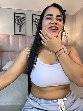 Brenda Garcia online show from November 26, 12:17 pm