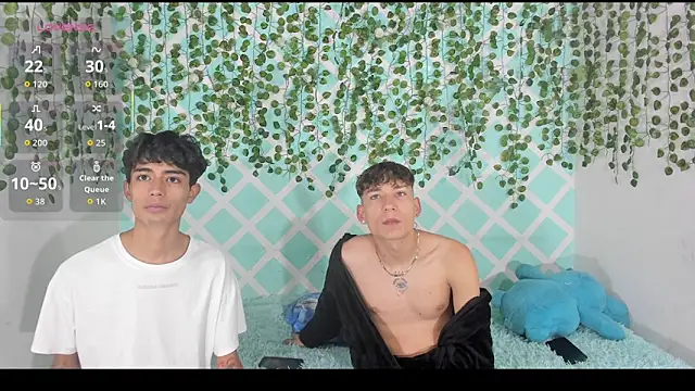 oliverhot2005 online show from November 16, 3:06 pm