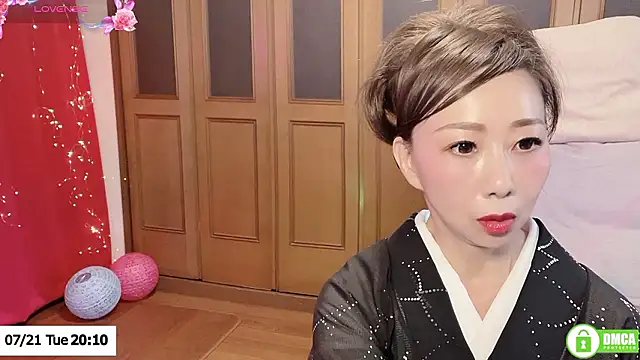 Snapshot of ERIKA-JP-168130 chatting on July 21, 11:12 am ERIKA-JP-168130 online show from July 21, 11:12 am