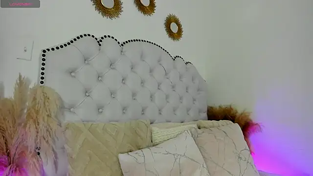 Snapshot of Ashleyjenner_ chatting on January 25, 12:48 am Ashleyjenner online show from January 25, 12:48 am