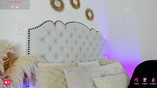 Snapshot of Ashleyjenner_ chatting on February 18, 1:10 am Ashleyjenner online show from February 18, 1:10 am