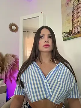 Snapshot of Ashleyjenner_ chatting on December 4, 8:50 pm Ashleyjenner online show from December 4, 8:50 pm