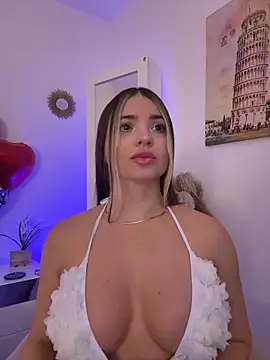 Ashleyjenner  online show from February 16, 12:23 pm