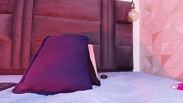 hot dione online show from October 3, 7:11 pm