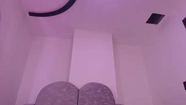 Snapshot of hot_dione chatting on June 3, 7:19 pm hot dione online show from June 3, 7:19 pm