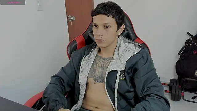 Snapshot of davebrow chatting on October 5, 12:09 am davebrow online show from October 5, 12:09 am