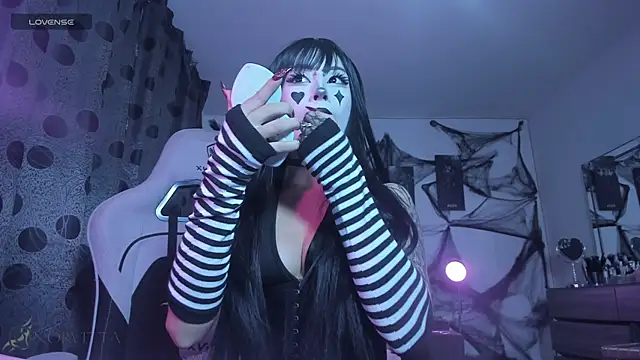 Snapshot of satanbabee chatting on October 22, 10:42 pm satanbabee online show from October 22, 10:42 pm