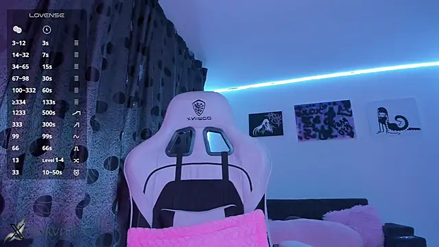 Snapshot of satanbabee chatting on November 9, 12:20 am satanbabee online show from November 9, 12:20 am