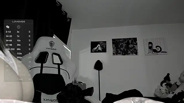 Snapshot of satanbabee chatting on May 31, 11:17 pm satanbabee online show from May 31, 11:17 pm