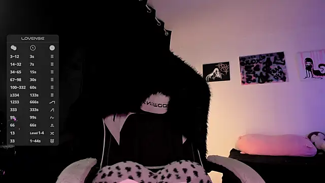 Snapshot of satanbabee chatting on June 14, 2:24 am satanbabee online show from June 14, 2:24 am