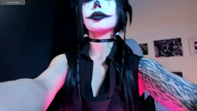 satanbabee online show from July 25, 1:04 am