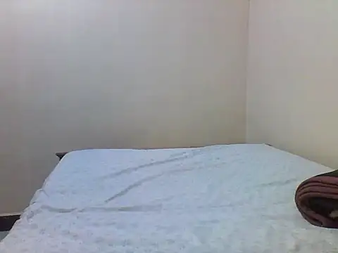 Snapshot of princess-cutie12 chatting on May 18, 8:36 pm princess-cutie12 online show from May 18, 8:36 pm