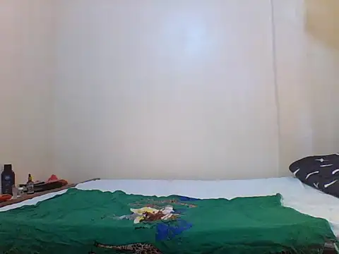 Snapshot of princess-cutie12 chatting on July 13, 10:07 am princess-cutie12 online show from July 13, 10:07 am