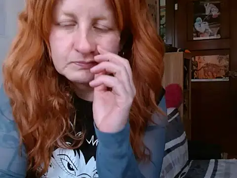 Snapshot of ViioletaMora chatting on May 5, 9:34 pm ViioletaMora online show from May 5, 9:34 pm