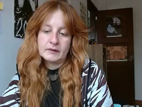 Snapshot of ViioletaMora chatting on May 18, 8:47 pm ViioletaMora online show from May 18, 8:47 pm