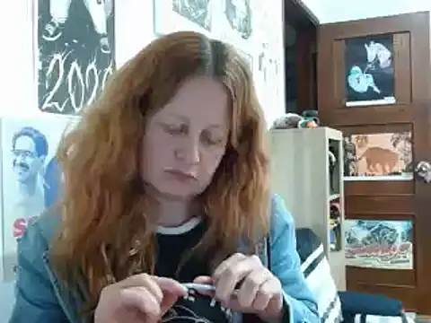 Snapshot of ViioletaMora chatting on June 19, 7:45 am ViioletaMora online show from June 19, 7:45 am