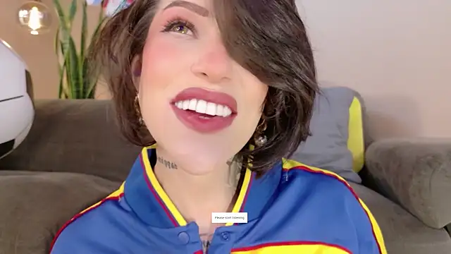 Hannah Borbon online show from July 3, 11:44 pm