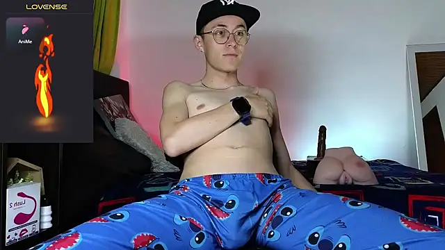 Elian Cooper online show from December 10, 1:00 am