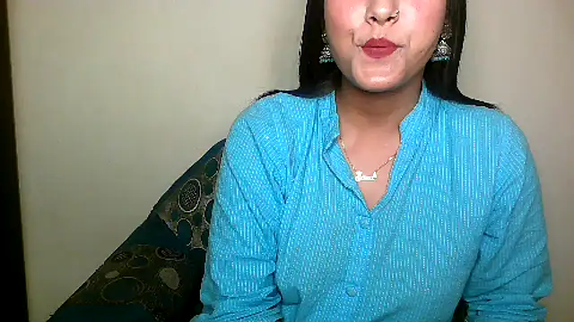 Snapshot of Princess_noorjahan chatting on December 12, 6:31 pm Princess noorjahan online show from December 12, 6:31 pm