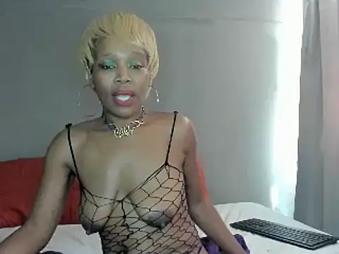 Snapshot of AfricanSquirtingQueen chatting on January 15, 7:59 am AfricanSquirtingQueen online show from January 15, 7:59 am