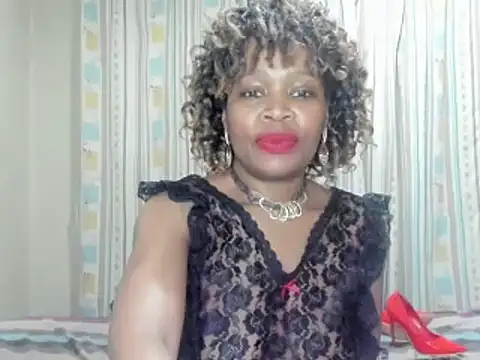 Snapshot of AfricanSquirtingQueen chatting on November 7, 4:07 pm AfricanSquirtingQueen online show from November 7, 4:07 pm