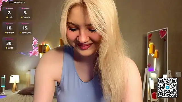Snapshot of oliviabr0wn0 chatting on March 13, 2:05 am oliviabr0wn0 online show from March 13, 2:05 am