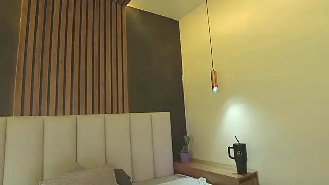 Snapshot of memphiswilliam chatting on February 26, 3:21 am memphiswilliam online show from February 26, 3:21 am