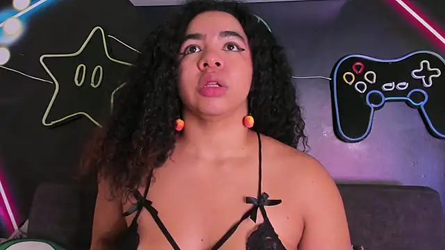 Snapshot of memphiswilliam chatting on March 6, 3:35 am memphiswilliam online show from March 6, 3:35 am