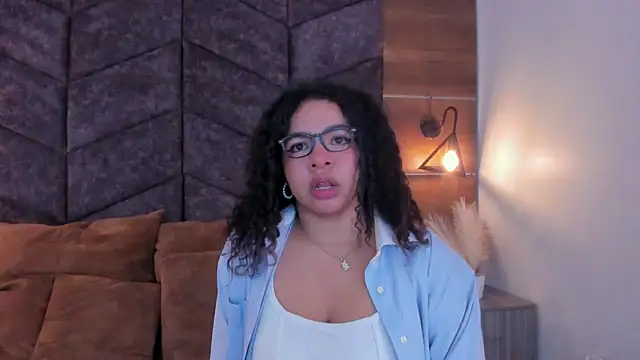 Snapshot of memphiswilliam chatting on March 21, 3:01 am memphiswilliam online show from March 21, 3:01 am