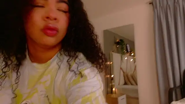 Snapshot of memphiswilliam chatting on October 20, 2:34 am memphiswilliam online show from October 20, 2:34 am