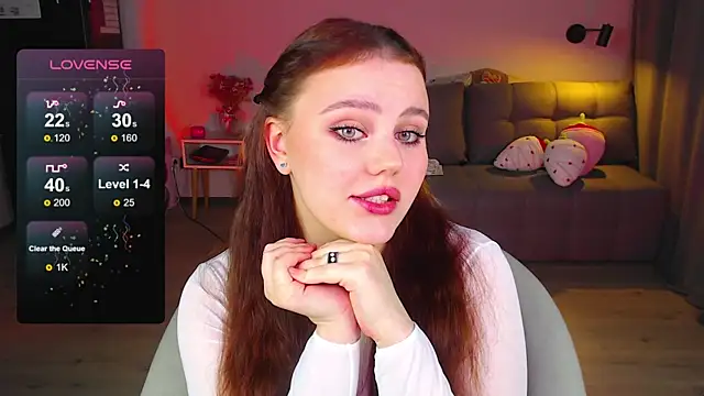 sensual me online show from December 8, 1:25 pm