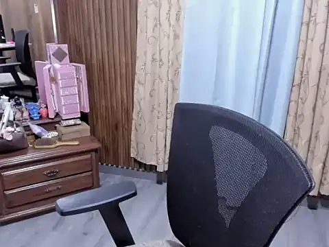 Snapshot of MonicaGarcia_ chatting on July 23, 8:23 am MonicaGarcia online show from July 23, 8:23 am