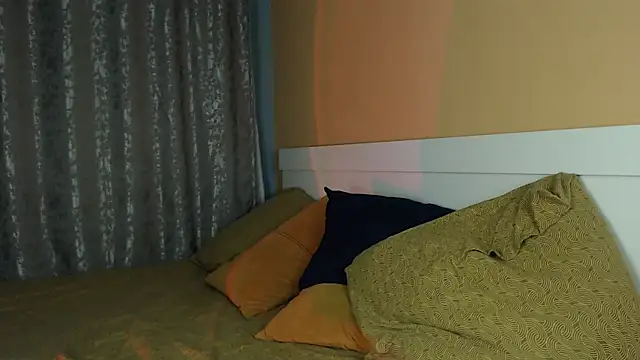 axxxturel online show from October 22, 8:30 pm